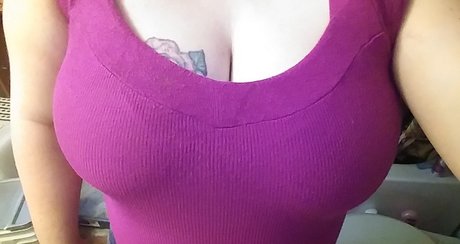 Naakte gelekte OnlyFans-foto van Bbwqueen