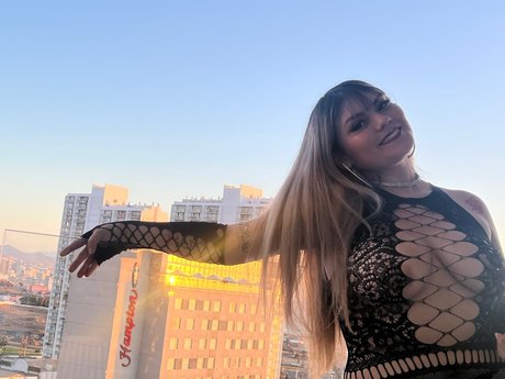 Naakte gelekte OnlyFans-foto van La Sultana