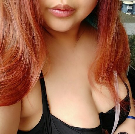 Naakte gelekte OnlyFans-foto van Joy 