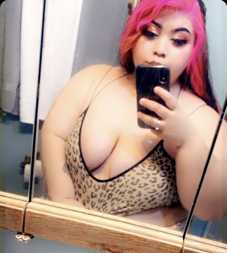 Naakte gelekte OnlyFans-foto van Mueca
