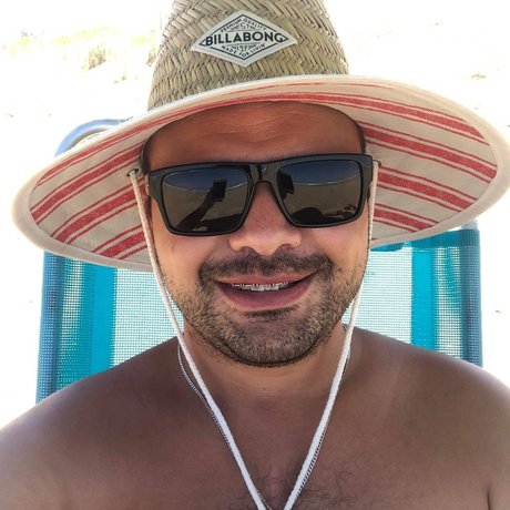 Naakte gelekte OnlyFans-foto van Almostbear
