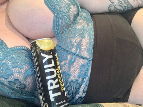 Naakte gelekte OnlyFans-foto van Aannunzi727