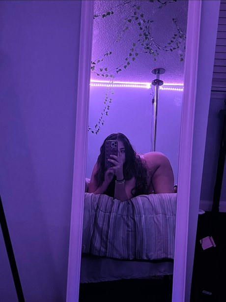Naakte gelekte OnlyFans-foto van Spicylatina