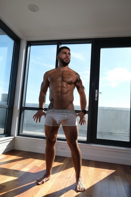 Naakte gelekte OnlyFans-foto van Cocoacayenne