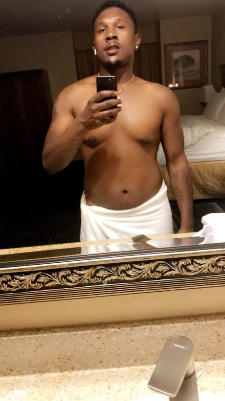Naakte gelekte OnlyFans-foto van Jpthafreeak