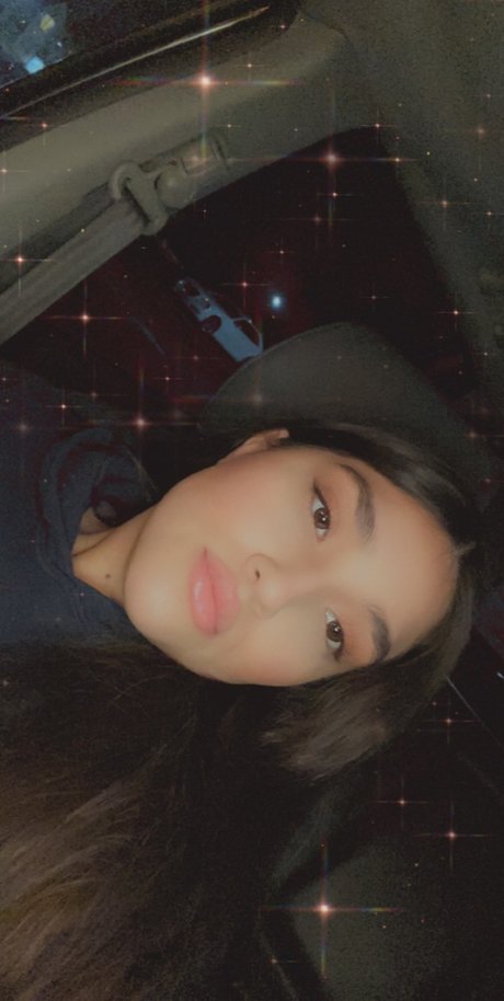 Naakte gelekte OnlyFans-foto van Marsa