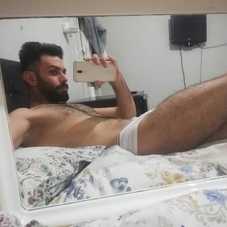Naakte gelekte OnlyFans-foto van Eray Syl