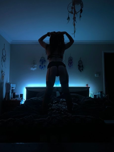 Naakte gelekte OnlyFans-foto van One Sexy Nerd Vip