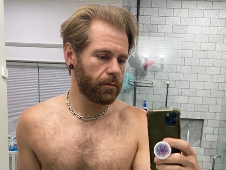 Naakte gelekte OnlyFans-foto van D