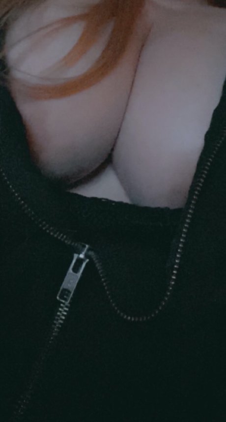 Naakte gelekte OnlyFans-foto van Abby Nicole