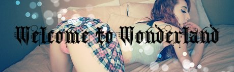 Naakte gelekte OnlyFans-foto van Alicepetite Goth Slvt
