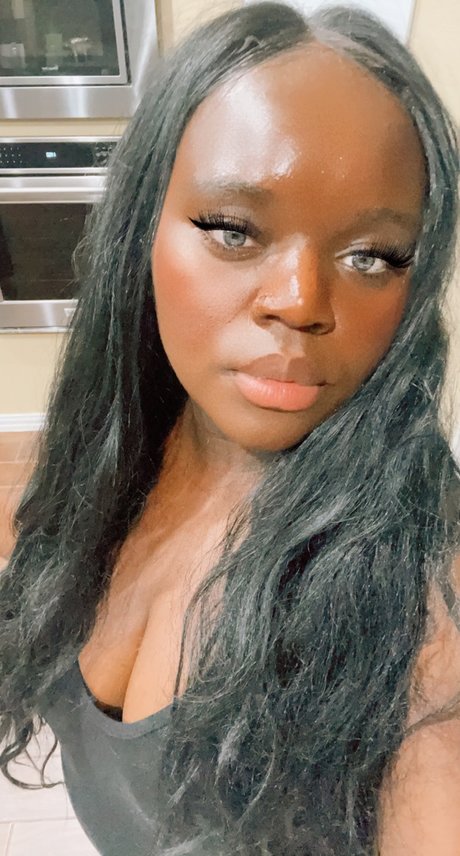 Naakte gelekte OnlyFans-foto van Activitytyty
