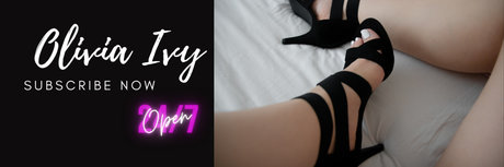 Naakte gelekte OnlyFans-foto van Olivia Ivy