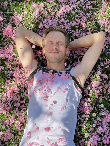 Naakte gelekte OnlyFans-foto van Oliver Rogers