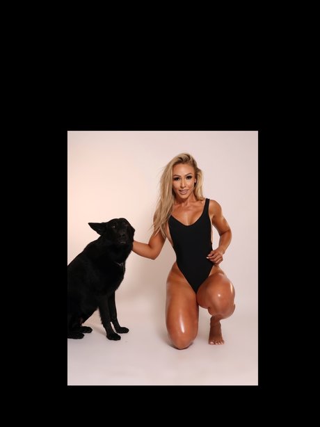 Naakte gelekte OnlyFans-foto van Oxalia