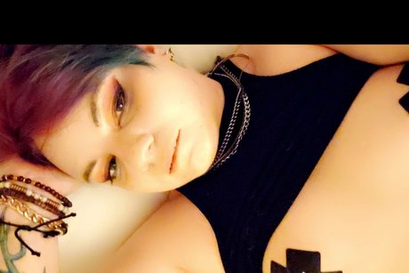 Naakte gelekte OnlyFans-foto van  Bastian 