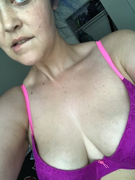 Naakte gelekte OnlyFans-foto van Otakuhar
