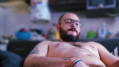 Naakte gelekte OnlyFans-foto van Ositopuum