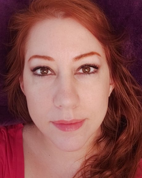 Naakte gelekte OnlyFans-foto van Orphan Blue Bedtime Stories