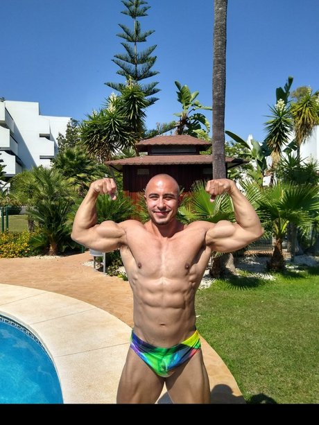 Naakte gelekte OnlyFans-foto van Alan Vicenzo