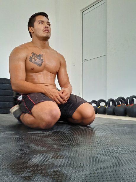 Naakte gelekte OnlyFans-foto van Alan Gmz Garcia