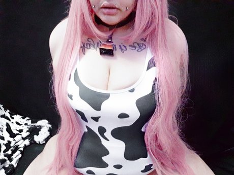 Naakte gelekte OnlyFans-foto van Big Tiddy Goth Waifu 