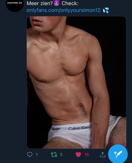 Naakte gelekte OnlyFans-foto van Simon