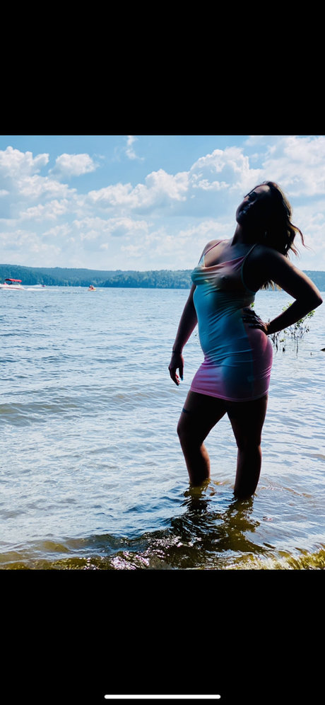Naakte gelekte OnlyFans-foto van Steph