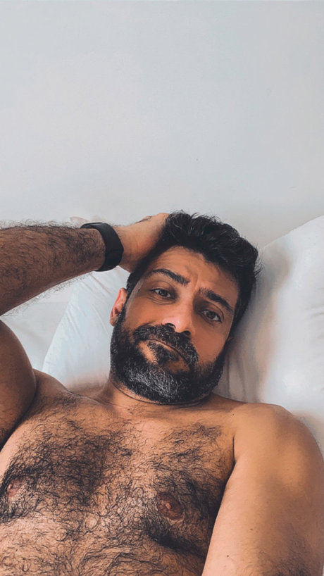 Naakte gelekte OnlyFans-foto van Ajer