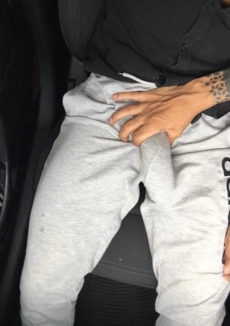 Naakte gelekte OnlyFans-foto van 10xxxraul