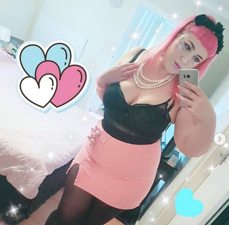 Naakte gelekte OnlyFans-foto van Pastel Goddess