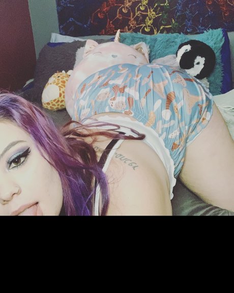 Naakte gelekte OnlyFans-foto van Ashlinn Rose