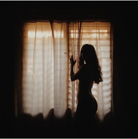 Naakte gelekte OnlyFans-foto van Amanda