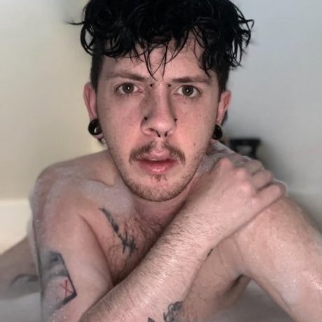 Naakte gelekte OnlyFans-foto van Alec Grey
