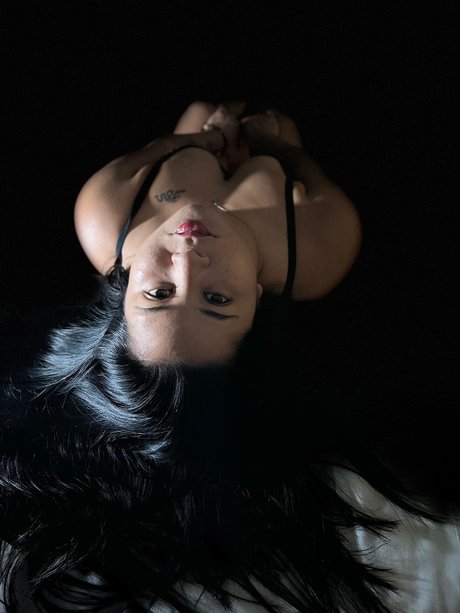 Naakte gelekte OnlyFans-foto van Alejaonly