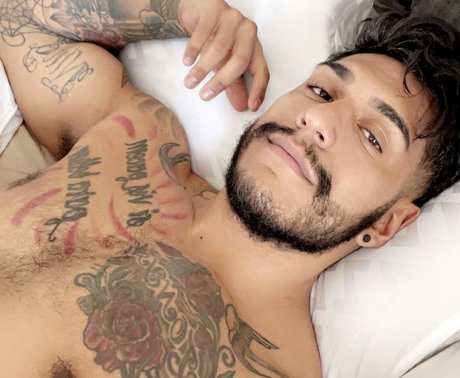 Naakte gelekte OnlyFans-foto van Peter