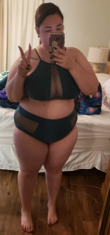 Naakte gelekte OnlyFans-foto van Peony 
