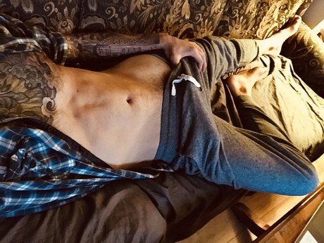 Naakte gelekte OnlyFans-foto van Penis Portraits
