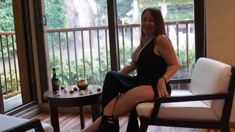Naakte gelekte OnlyFans-foto van Penelopefox
