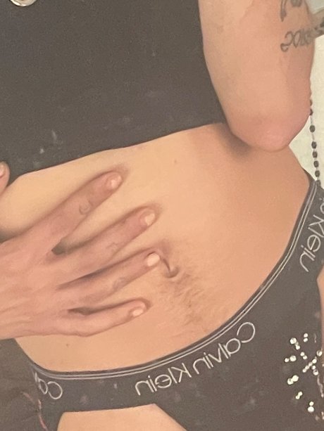 Naakte gelekte OnlyFans-foto van El Ngel De Peligro 