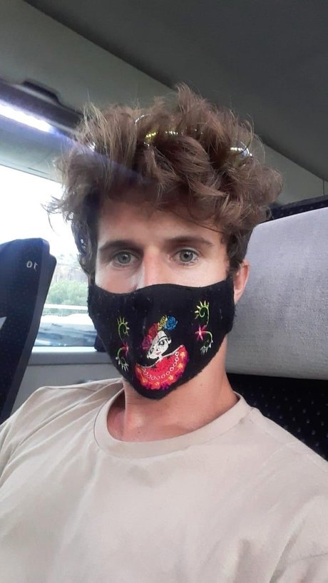 Naakte gelekte OnlyFans-foto van Paul