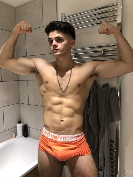 Naakte gelekte OnlyFans-foto van Anthony