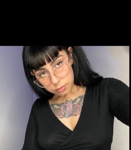 Naakte gelekte OnlyFans-foto van Ann Marie