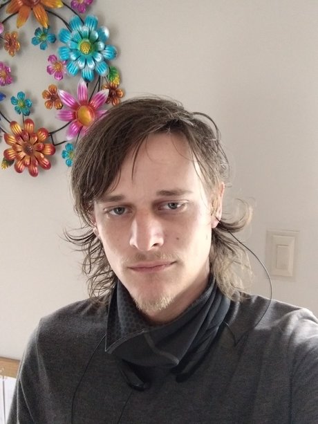 Naakte gelekte OnlyFans-foto van Damion Evans