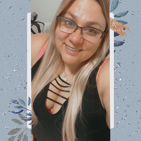 Naakte gelekte OnlyFans-foto van Mariposa Pink