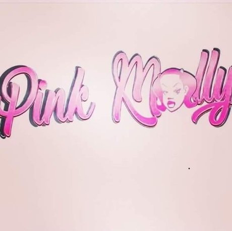 Naakte gelekte OnlyFans-foto van Pink Molly