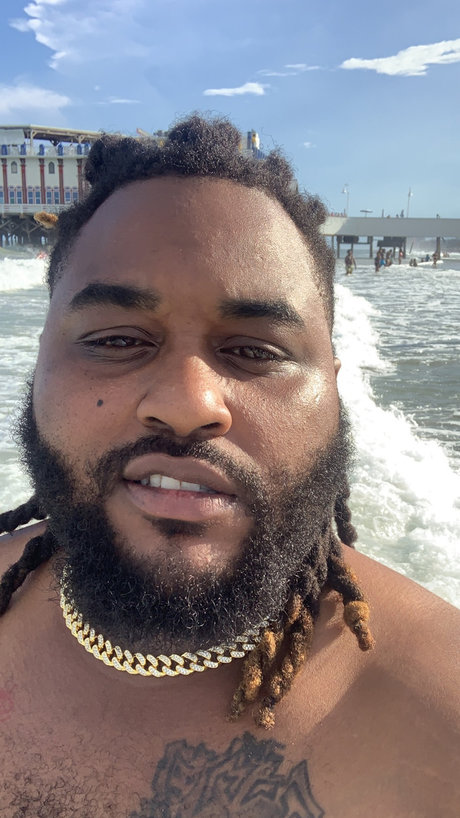 Naakte gelekte OnlyFans-foto van Bigsexy412