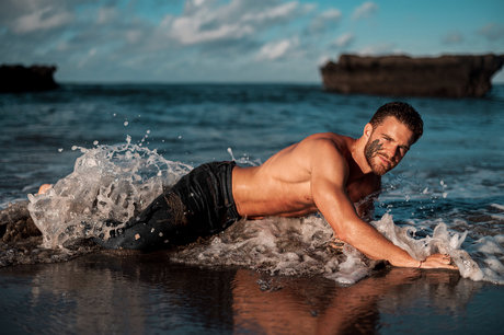 Naakte gelekte OnlyFans-foto van Peter Vlk