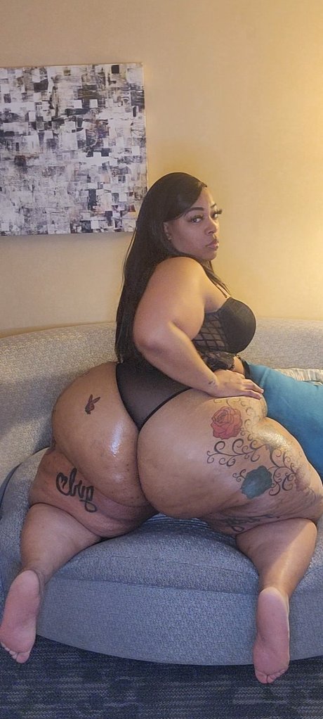 Naakte gelekte OnlyFans-foto van Playgirlbunzy