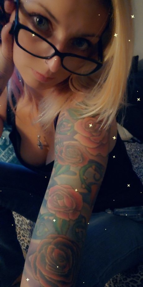 Naakte gelekte OnlyFans-foto van Anne Raven